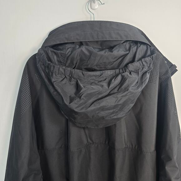 Burberry Men’s Black Perforated Logo Packaway Hood Technical Car Coat XL NWT - Picture 7 of 14